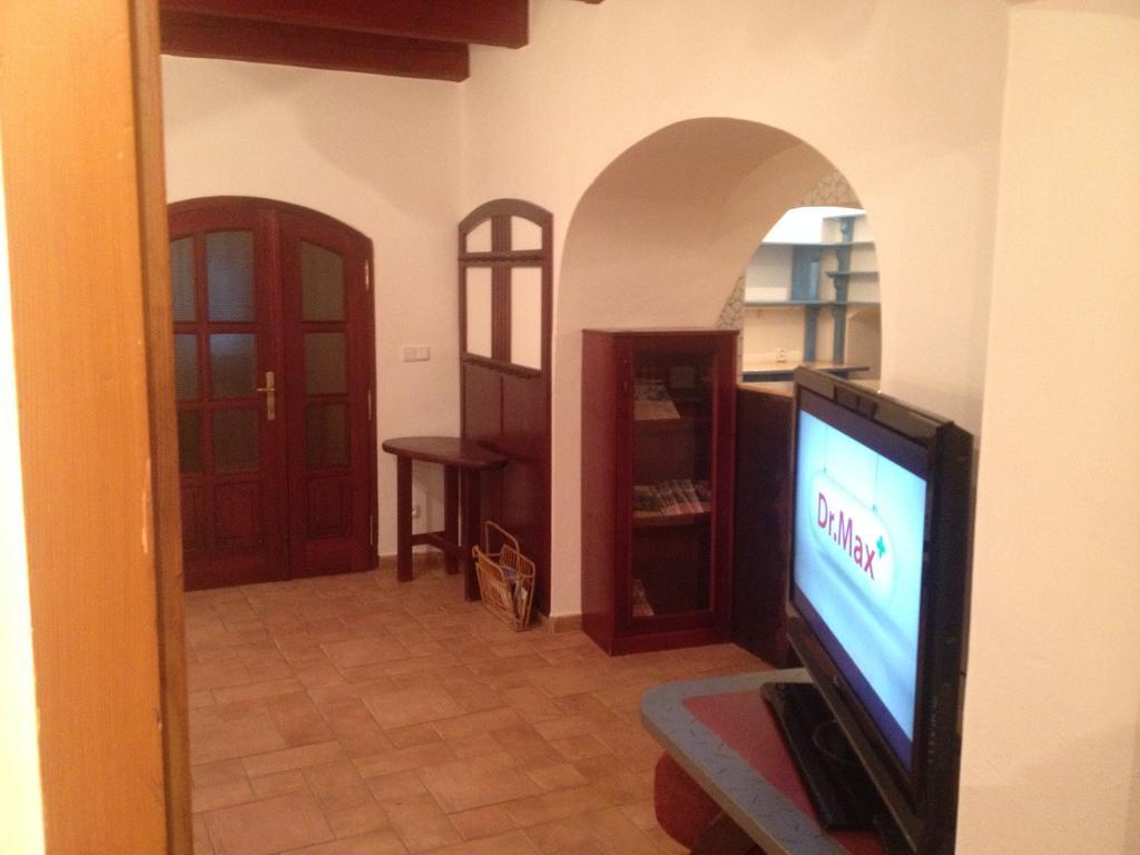 Vip Miku Apartman 1 Appartamento Mikulov Esterno foto